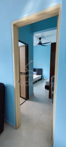Taman Tampoi Utama Flat 1