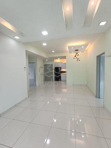 The Twin Residences @ Tampoi 1