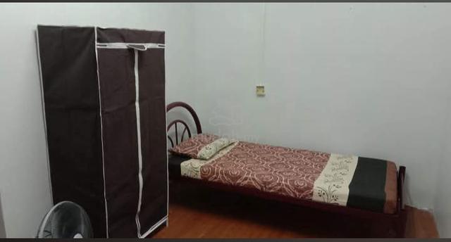 bilik sewa single lelaki( Rumah bawah) 1