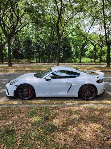 2021 Porsche CAYMAN 718 GT4 4.0 (M) - 4