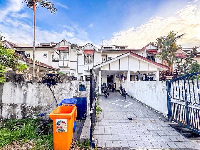 For Sale | Double Storey Terrace Seksyen 9 Shah Alam 1