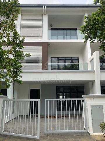 Avens Residence @ Southville City, Bangi 2.5 Storey Terrace – For Sale 1