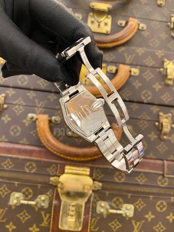 Carousel Image