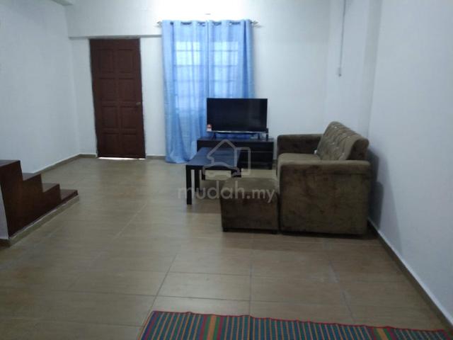 Bilik Sewa Wanita (Tidak berkongsi) Room For Rent (Female) Non-sharing 1