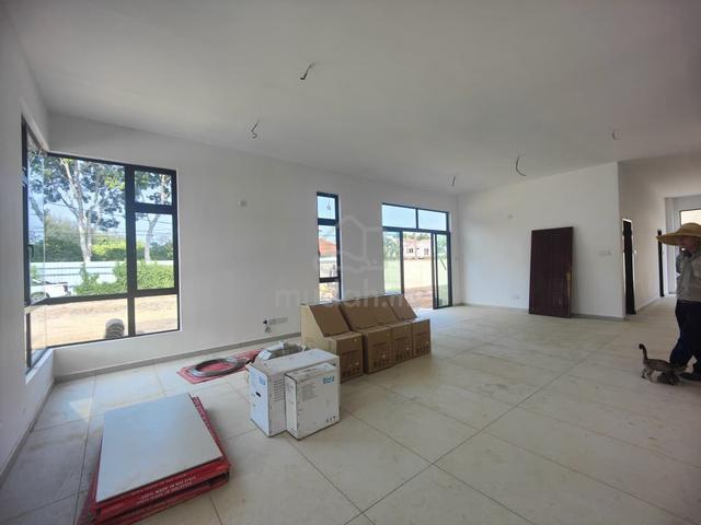 【FREEHOLD】Klebang New 2 Storey Semi D Big Land Near Orietal for Sale 1