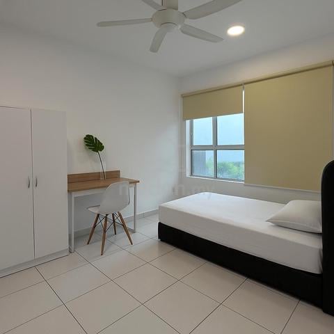 Master Bedroom Fully Furnished (Male Only) 1