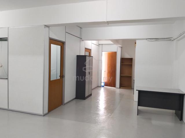 Diamond Square office 893sqft 3 partition room epoxy flooring 1