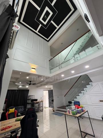 Renovated and Fully Extend 3 Storey Semi D 32x70 at Setia Utama 1 1