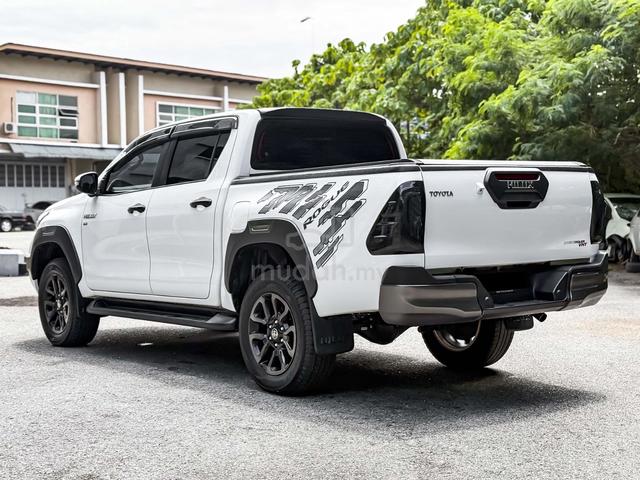 2023 Toyota HILUX 2.8 ROGUE (A) - 4