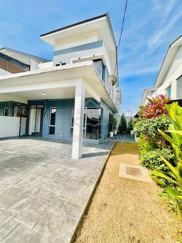 Renovated OPEN FACINGš„ 2Storey Semi D Taman Dataran Abadi Sepang 1