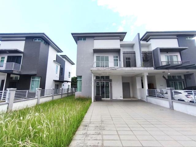 Double Storey Semi Detached House Canary Garden Klang House For Sale 1