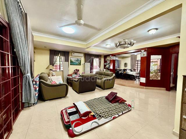 FREEHOLD CORNET LOT Double Storey Putra Heights Subang Jaya RENOVATED 1