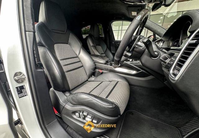 2020 Porsche CAYENNE TURBO 4.0 (A) - 5