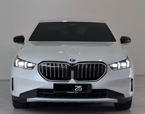 BMW 520I 2.0 Sedan - 2