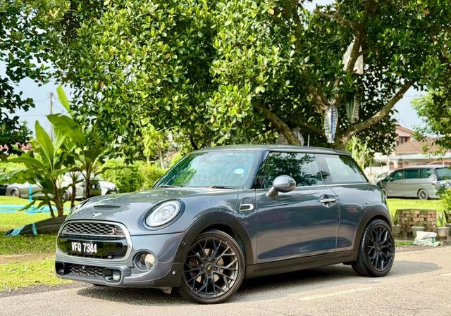 ON THE ROAD 2015 Mini COOPER 2.0 TURBO - 2