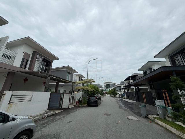 Nice Double Storey Semi D In Lukut Lagenda For Sale 1