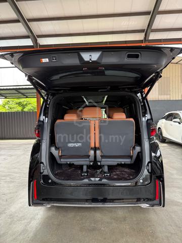 Toyota Vellfire 2.4 Z Premier ( 2025 ) - 5