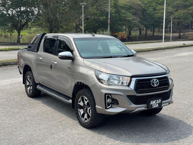Toyota HILUX 2.4 L-EDITION FACELIFT (A) ONE OWNER - 4