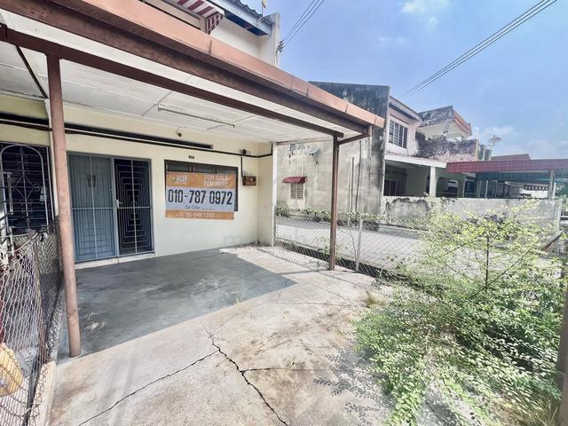 Gunung Rapat Double Storey Intermediate House For Rent 1