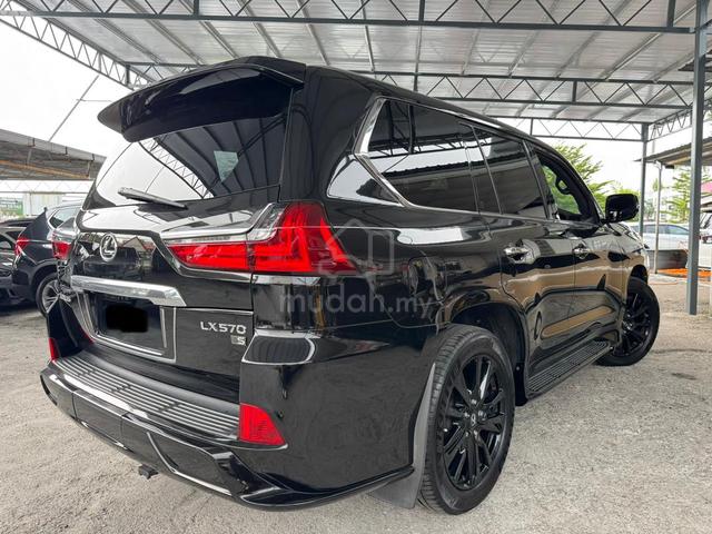 2019 Lexus LX570 S 5.7 (A) Rare Unit Boleh Loan - 2