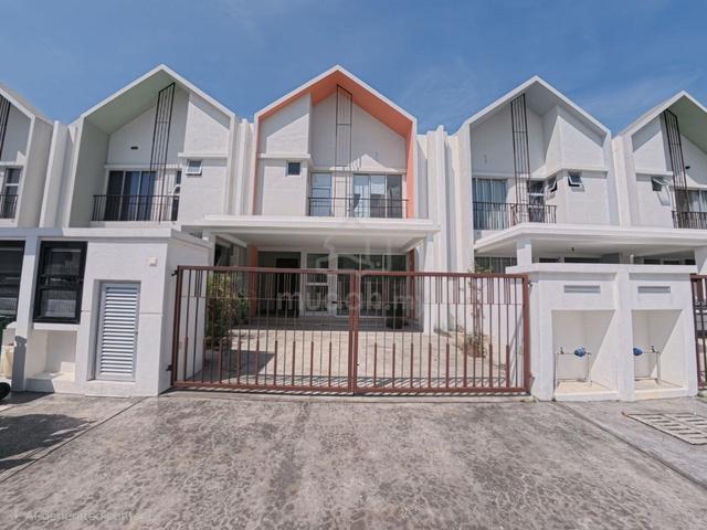 Superlink 24x75sft 2 Storey Serene Height Frischia, Semenyih Selangor 1