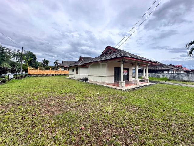 [ Big Corner ] 1sty Bungalow , Jalan Teluki , Bukit Beruntung , Rawang 1