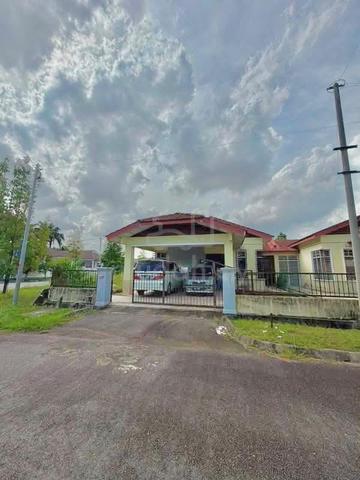 For Rent CORNER LOT SEMI D Taman Kelisa Ria Puncak Surya Sungai Petani 1
