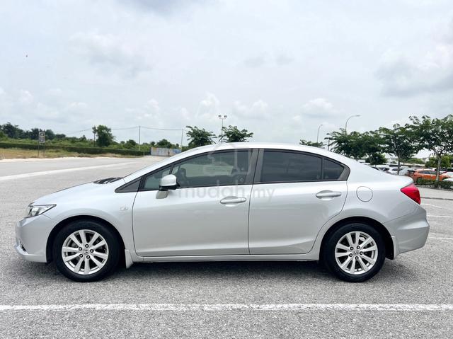 2013 Honda CIVIC 1.8 S Facelift (A) - 4
