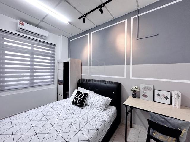 Cyberia Smarthomes Middle room beside MMU welcome MMU student 1