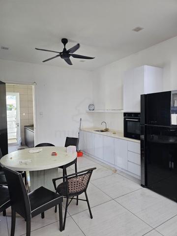 Isola Villa @ Senibong Cove, Renovated, Lake View, Good Condition 5