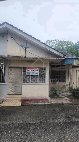 Single Storey House for rent at Jalan Puan, Kg. Baru 1