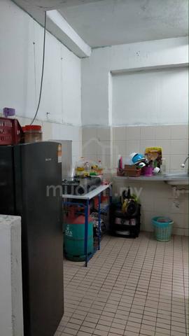 Sharing Room near MRT station for only 1