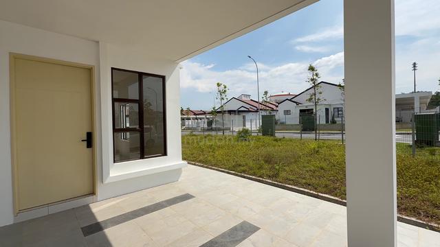 Single Storey Corner Lot For Sale 1