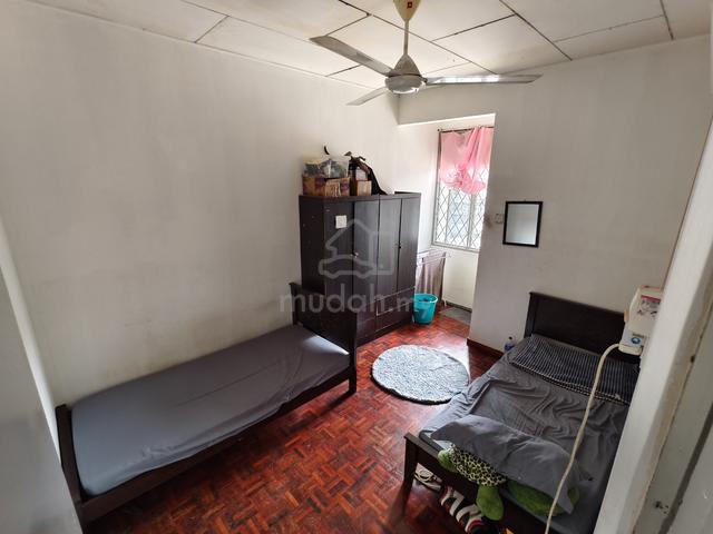 Bilik Sewa Rumah Teres 2 Tingkat Free Parking 1