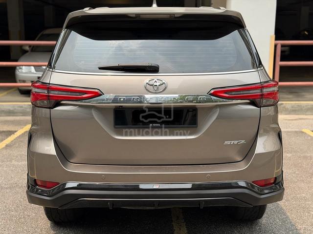 Toyota FORTUNER 2.7 SRZ 4X4 GR Bodykit 7Seater 2.4 - 2