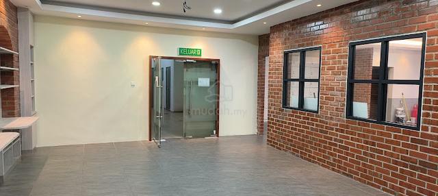 Pusat Perdagangan Puchong Prima Office for rent fully renovated aircon 1