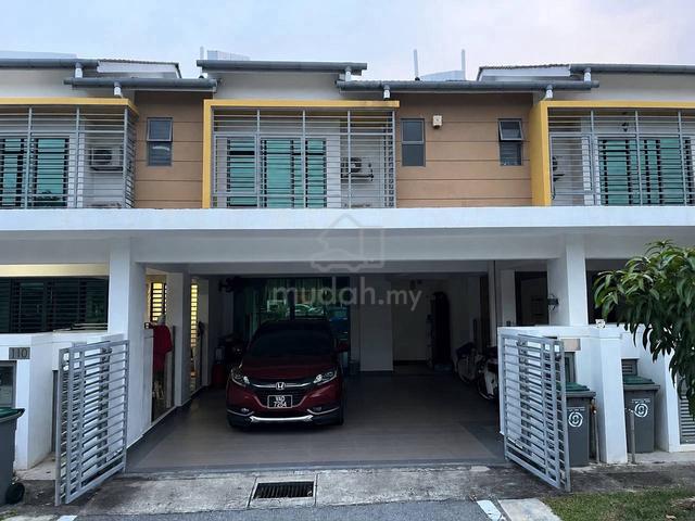 Double Storey Laman Mawar Kota Seriemas 1