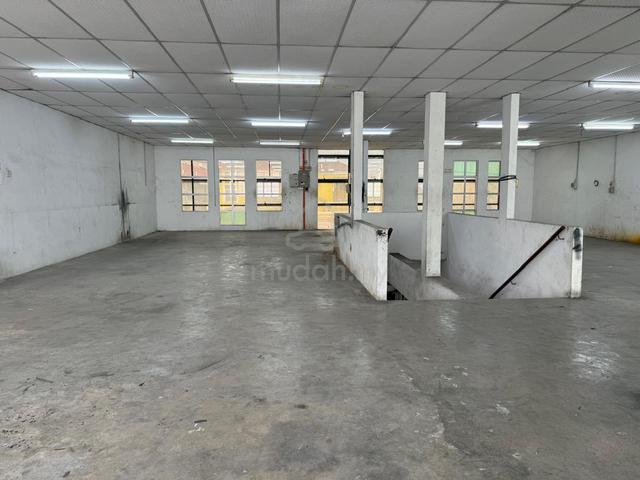 Permatang tinggi double warehouse with shoplot offices 1