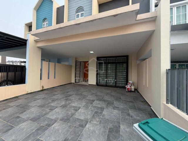 Double Storey/ St Marco Park/ Mutiara Hijau/ 4bed/ Kulai/  1