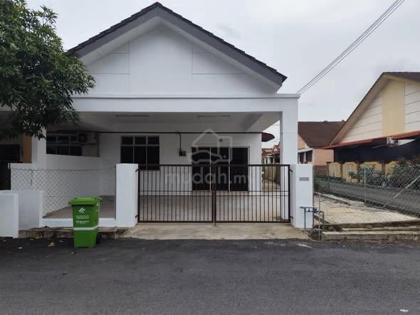 [Freehold] Rumah Teres Endlot Taman Shahzan, Kuantan 1