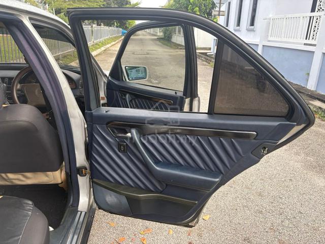 1995 Mercedes Benz 200 2.0 (A) - 2