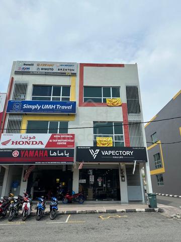 Shop Lot Corner Tingkat 1 & 2 Untuk Sewa Bandar Kuala Lipis Pahang !! 1