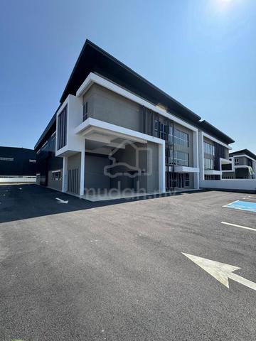 Serenia industrial park semiD Super SemiD detached factory kilang rent 1