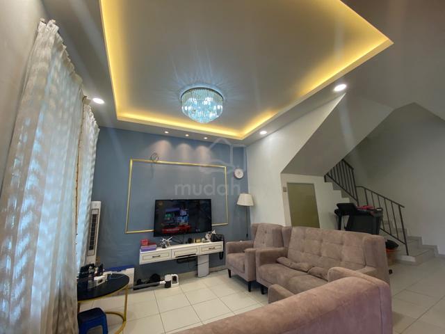 Senai Taman Scientex Utama 3 Storey For Sale*Unblock view, Fully reno 1