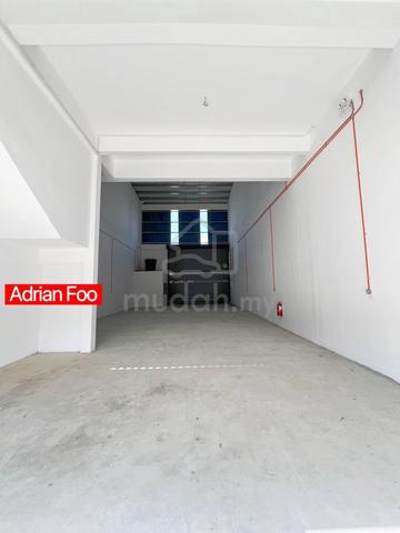 1.5 Storey Warehouse At Valdor Good Condition 1