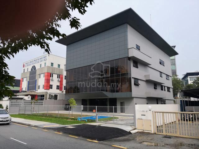 Bandar Sri Damansara Bungalow Factory 1