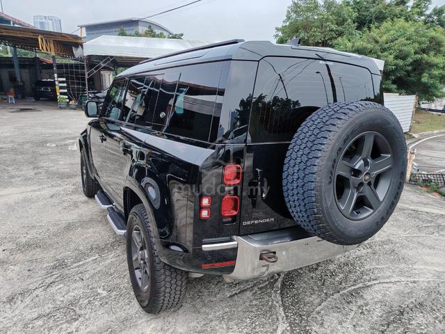 2023 Land Rover Defender 2.0 110S P300 Japan Spec - 4
