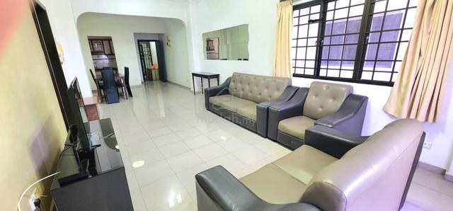 Straits Court Condominium 1
