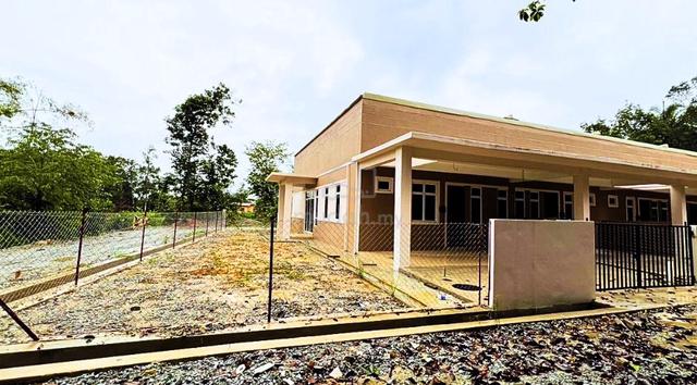 Rumah Teres 1 Tingkat untuk Dijual di Alor Bakat, Bachok, Kelantan 1