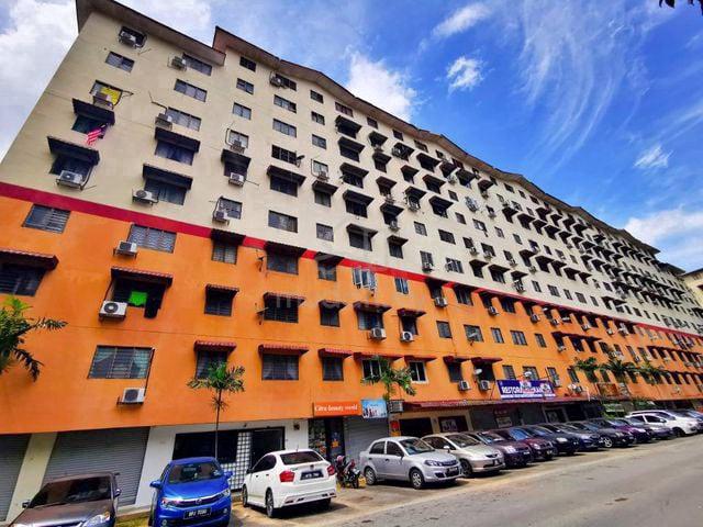 Aman Putra Apartment 1